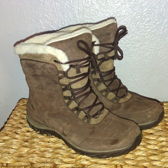 Patagonia Shoes - Patagonia Lugano Lace Espresso Waterproof Polartec Mid Boot 6/7